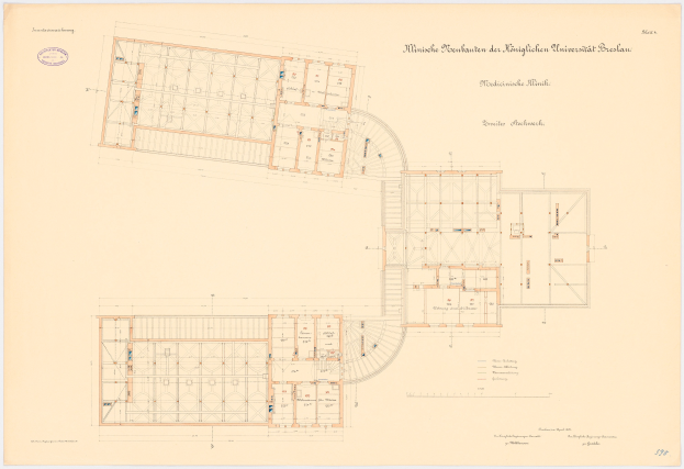 Schwarz-weißer architektonischer Grundriss eines Mehrraumgebäudes, das als Universität Bayern beschriftet ist, mit detaillierten Texten und Layout-Anmerkungen.