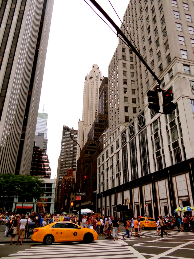 Nahaufnahme einer Person mit Brille