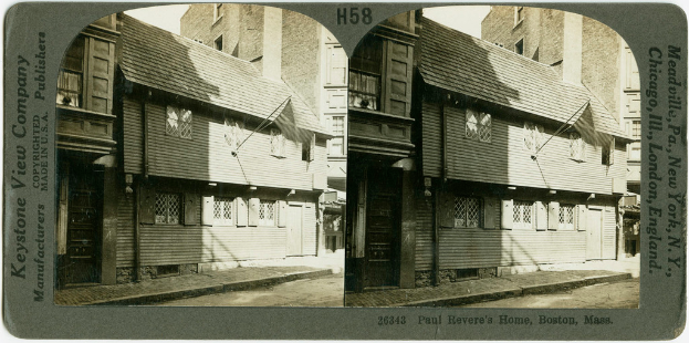 Ein Gebäude-Kollage mit sichtbarem Text.