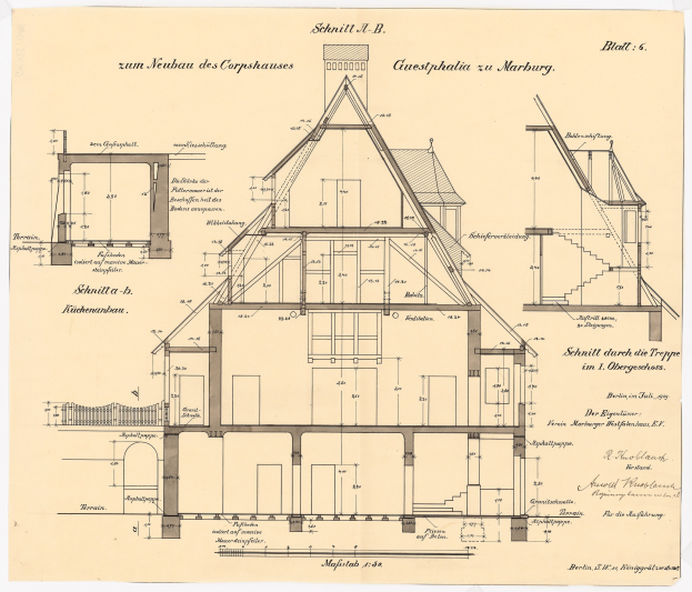Schwarz-weißes Architekturzeichnung eines Hauses mit zahlreichen Fenstern und einem Dachfirst, beschriftet als das erste Haus in Deutschland, begleitet von detaillierten Bauplänen und Text.