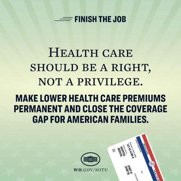 Plakat mit dem Text "Beenden Sie den Job: Gesundheit sollte ein Recht sein, nicht ein Privileg" und einer Karte mit der Aufschrift "Machen Sie niedrigere Gesundheitsversicherungsprämien dauerhaft und schließen Sie die Versorgungslücke für amerikanische Familien."