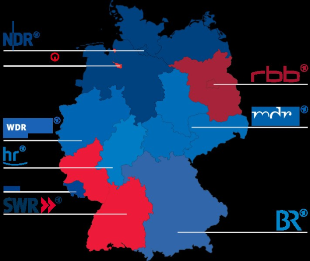 Karte von Deutschland, die die Ergebnisse der Wahl von 2016 nach Bundesländern zeigt, mit roter und blauer Hervorhebung, einschließlich der Namen der Kandidaten und des Wahltermins.