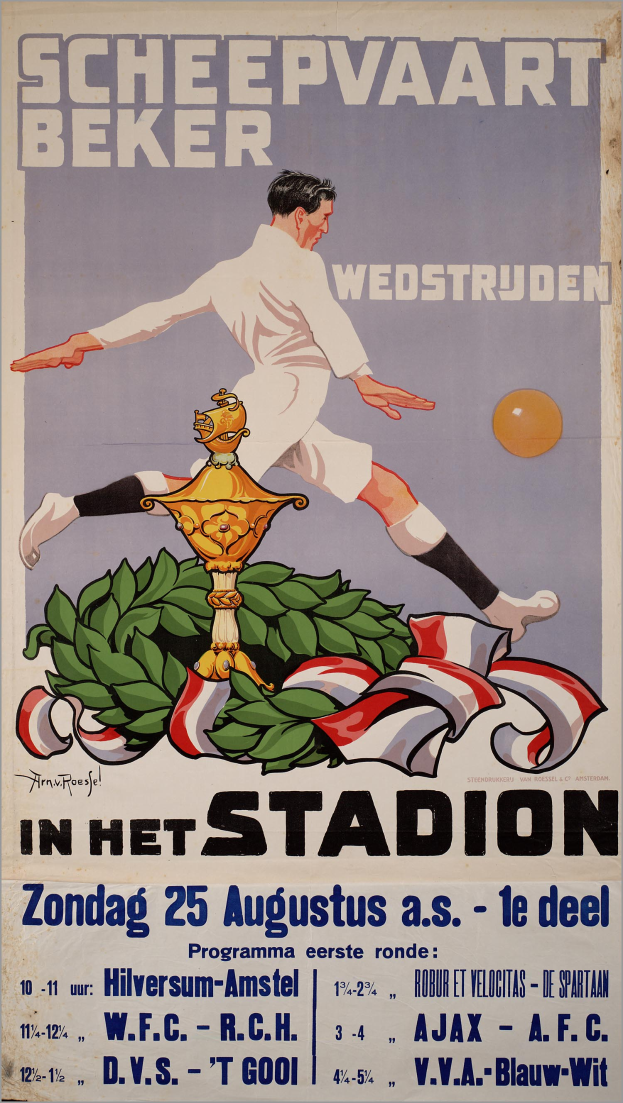 Ein Plakat, das ein Fütballspiel in den Niederlanden ankündigt, mit einer Person in einem weißen Trikot und Shorts mit einem entschlossenen Gesichtsausdruck, umgeben von grünen und gelben Blättern, mit dem Wort "Fütball" in fetter schwarzer Schrift, vor einem hellblauen Himmel.