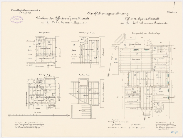 Schwarz-weißer Grundriss des ehemaligen Bundeskanzleramtes mit detaillierter Architekturplanung und Anmerkungen.