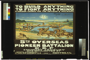 Plakat für das 5. Overseas Pioneer Bataillon mit dem Text "Alles Bauen für den Kampf: Eine goldene Chance für den Handwerker & Mechaniker", das eine Gruppe von Menschen vor einem hellblauen Himmel mit weißen Wolken zeigt.