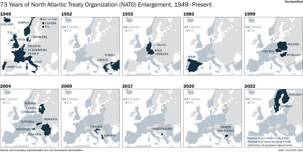 Eine Karte, die die 73-jährige Erweiterung der Nordatlantikvertragsorganisation (NATO) von 1949 bis heute zeigt, unterteilt in Regionen, die verschiedene Jahre darstellen.