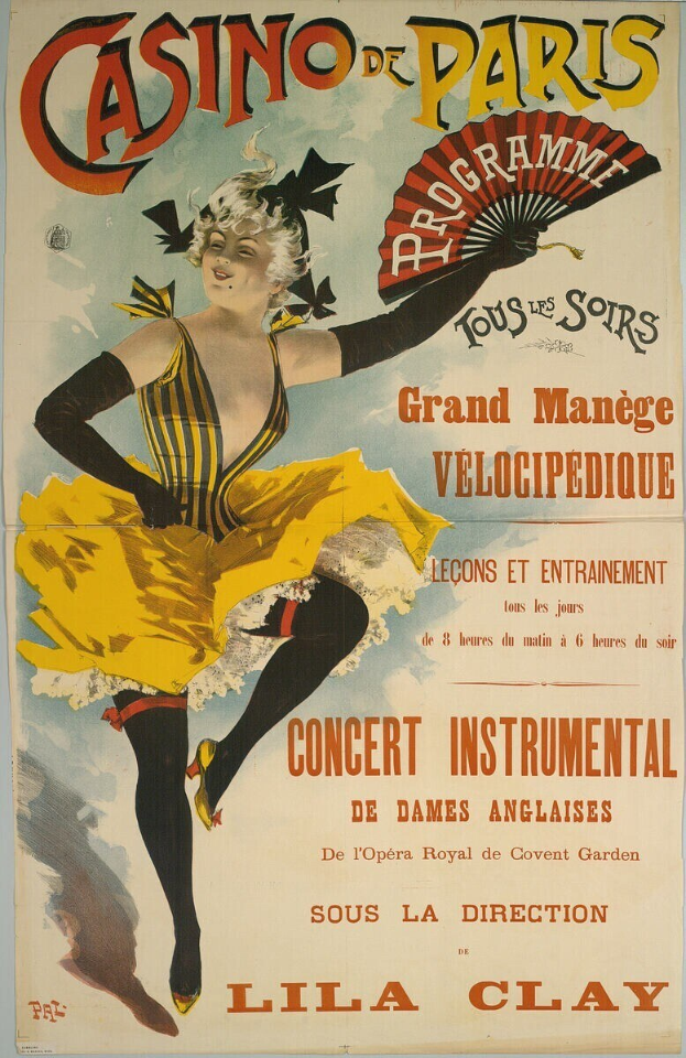 Plakat einer Frau in einem hellgelben Kleid mit hohem Kragen und langen Ärmeln, die einen Fächer hält, mit "Casino de Paris" in fetter schwarzer Schrift oben auf einem tiefblauen Hintergrund.