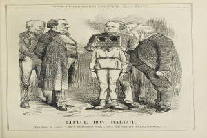 Eine Zeichnung eines kleinen Jungen, der eine Kamera hält und von einer Gruppe Menschen umgeben ist, mit dem Text "Kleiner Junge Stimmzettel" unten.